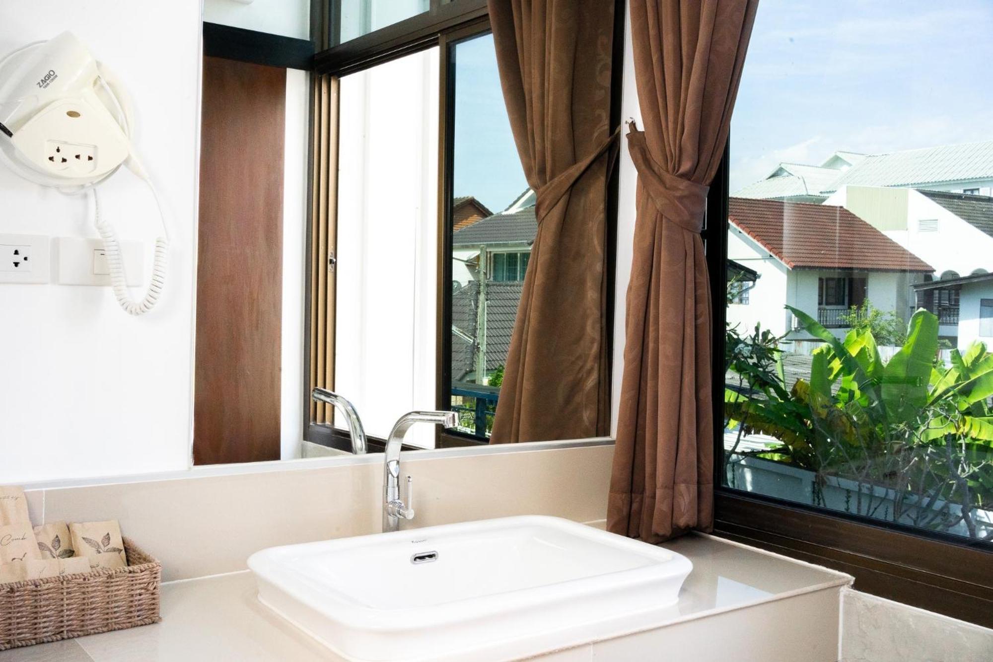 Singharaj Boutique Hotel Chiang Mai Exteriör bild